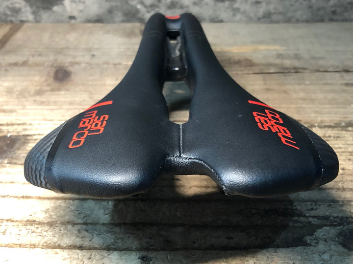 JJ502 セラサンマルコ selle sanmarco ASPIDE CARBON FX カーボンレール サドル 黒/赤