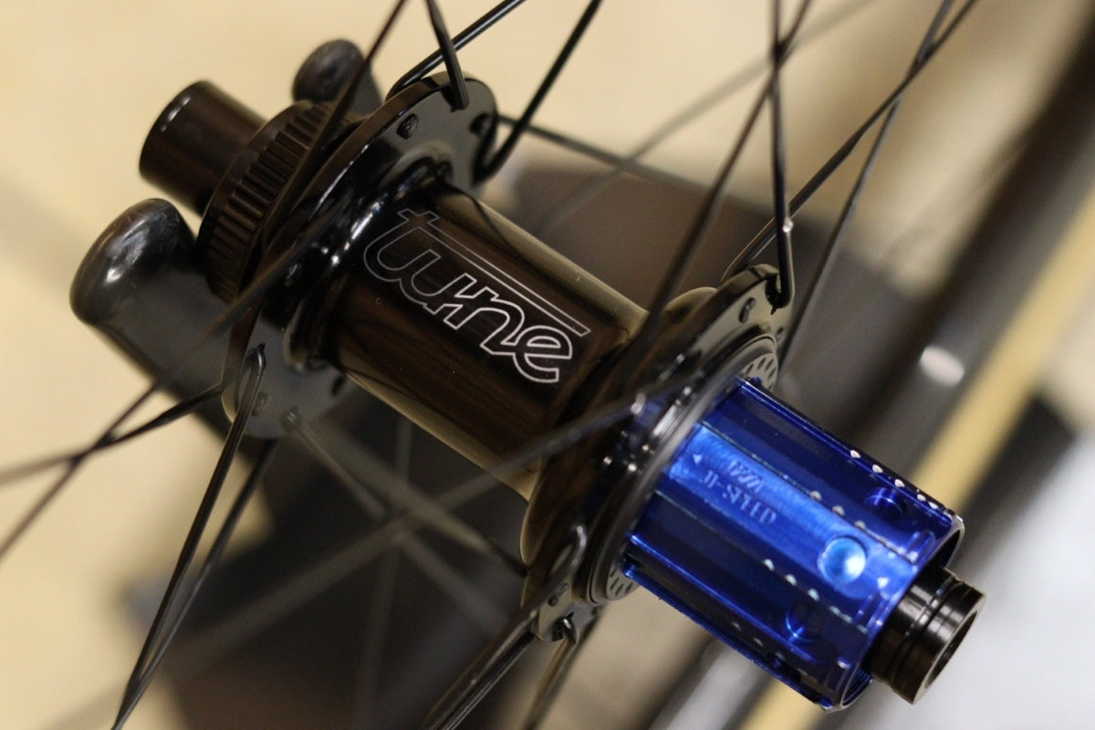 手組チューブラーホイール シマノDura-Aceハブ 11速 手組チューブラーホイール シマノDura-Aceハブ 11速