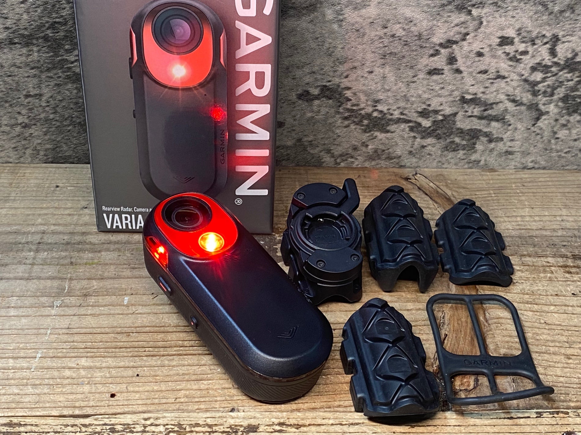 JJ179 ガーミン GARMIN VARIA RCT715 テールライト リアビューレーダー