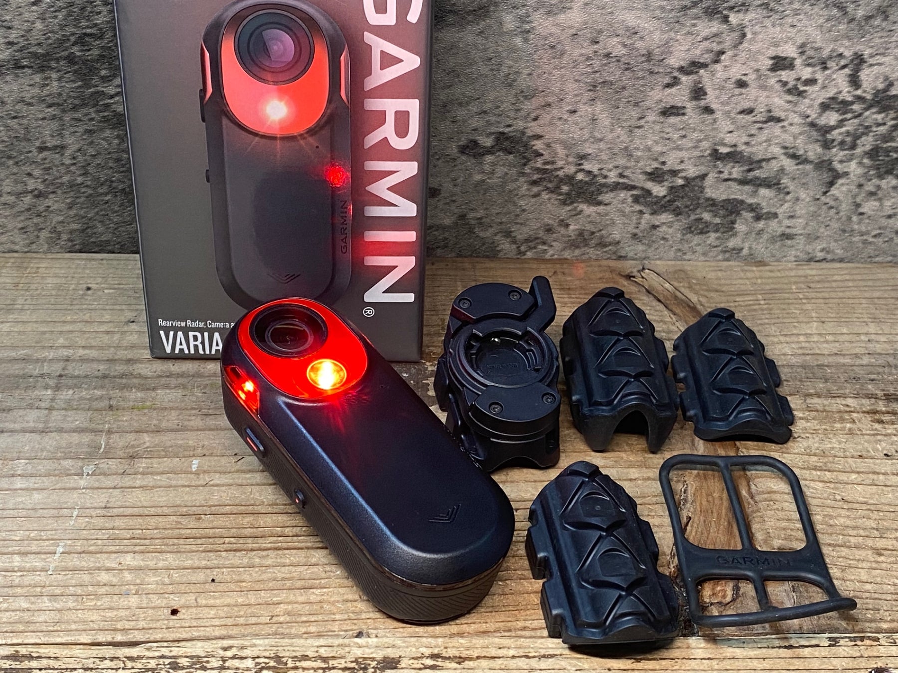 JJ179 ガーミン GARMIN VARIA RCT715 テールライト リアビューレーダー