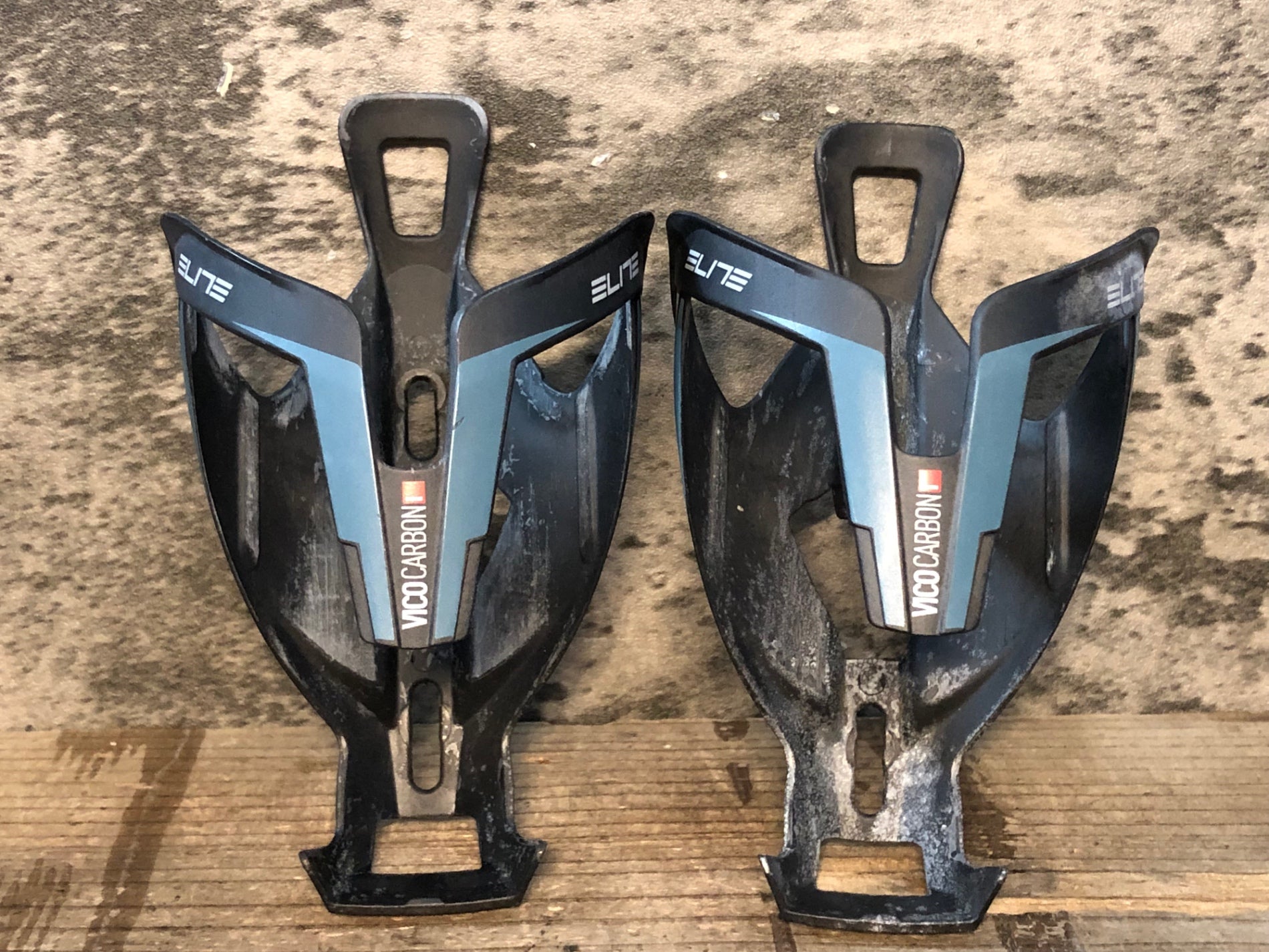 JT115 エリート ELITE ヴィコカーボン VICO CARBON ボトルケージ 黒青