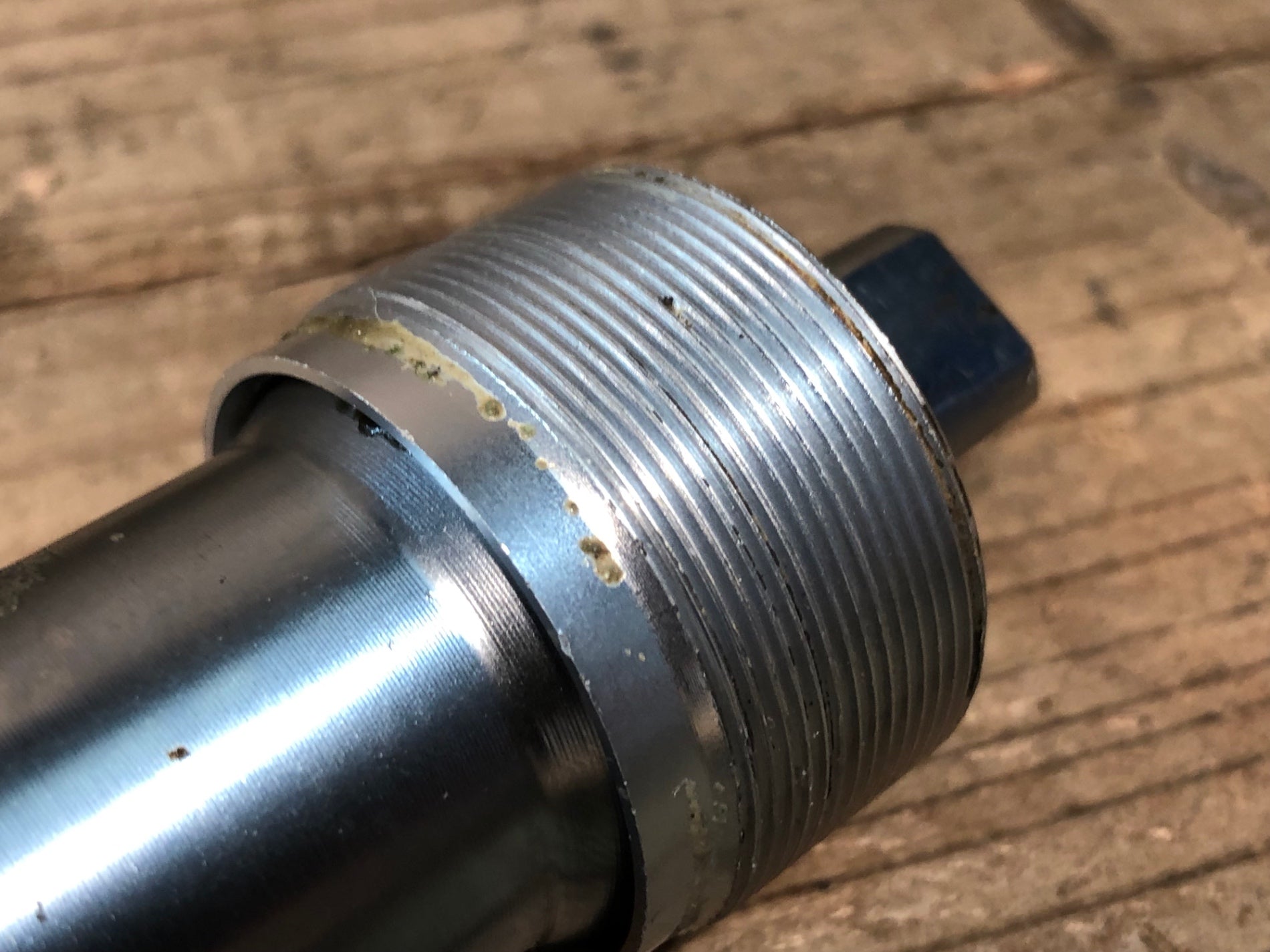 IZ795 シマノ SHIMANO デュラエース DURA-ACE BB-7410