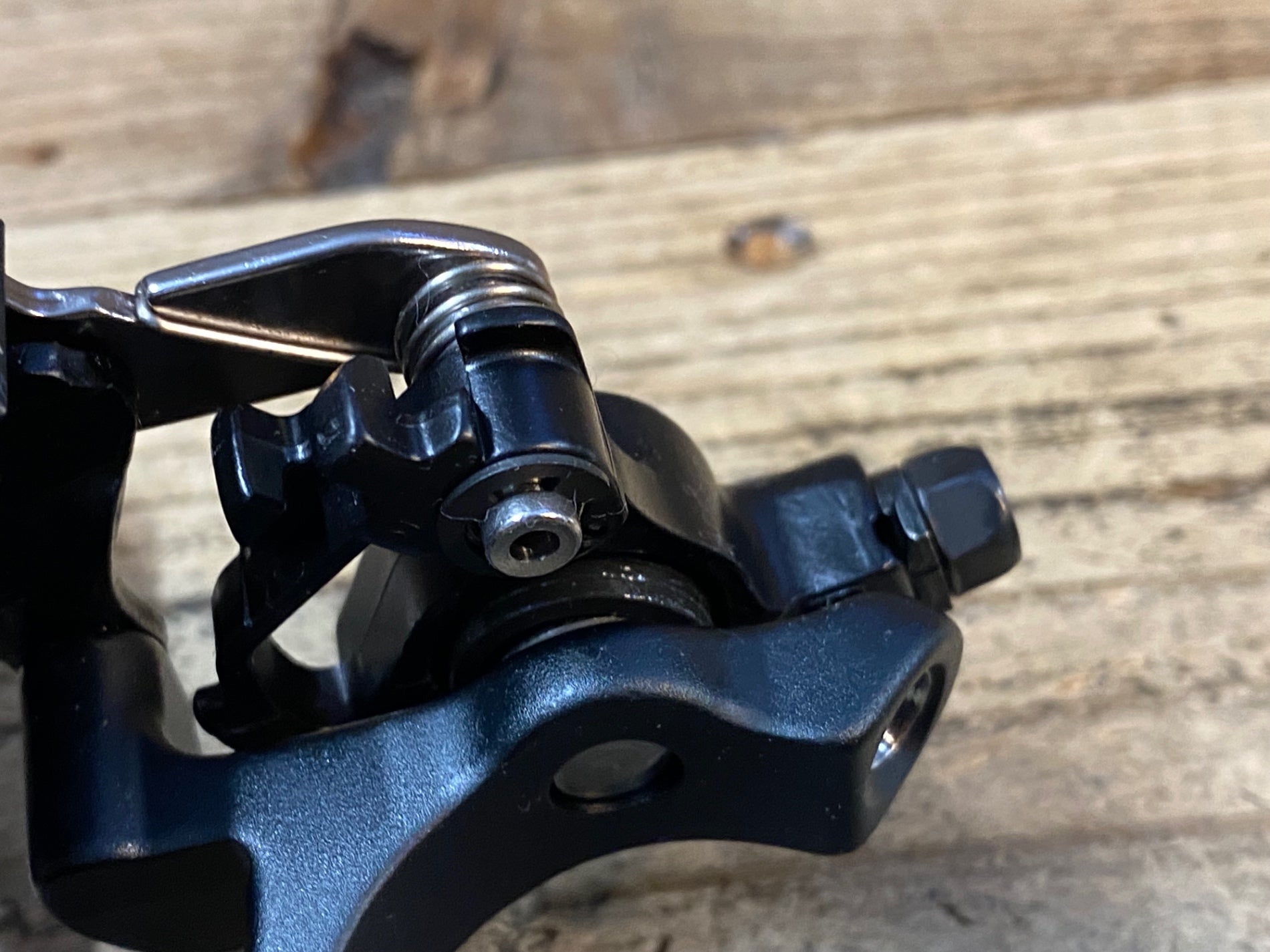 JV645 シマノ SHIMANO XTR FD-M980 フロントディレイラー 3s 66°-69