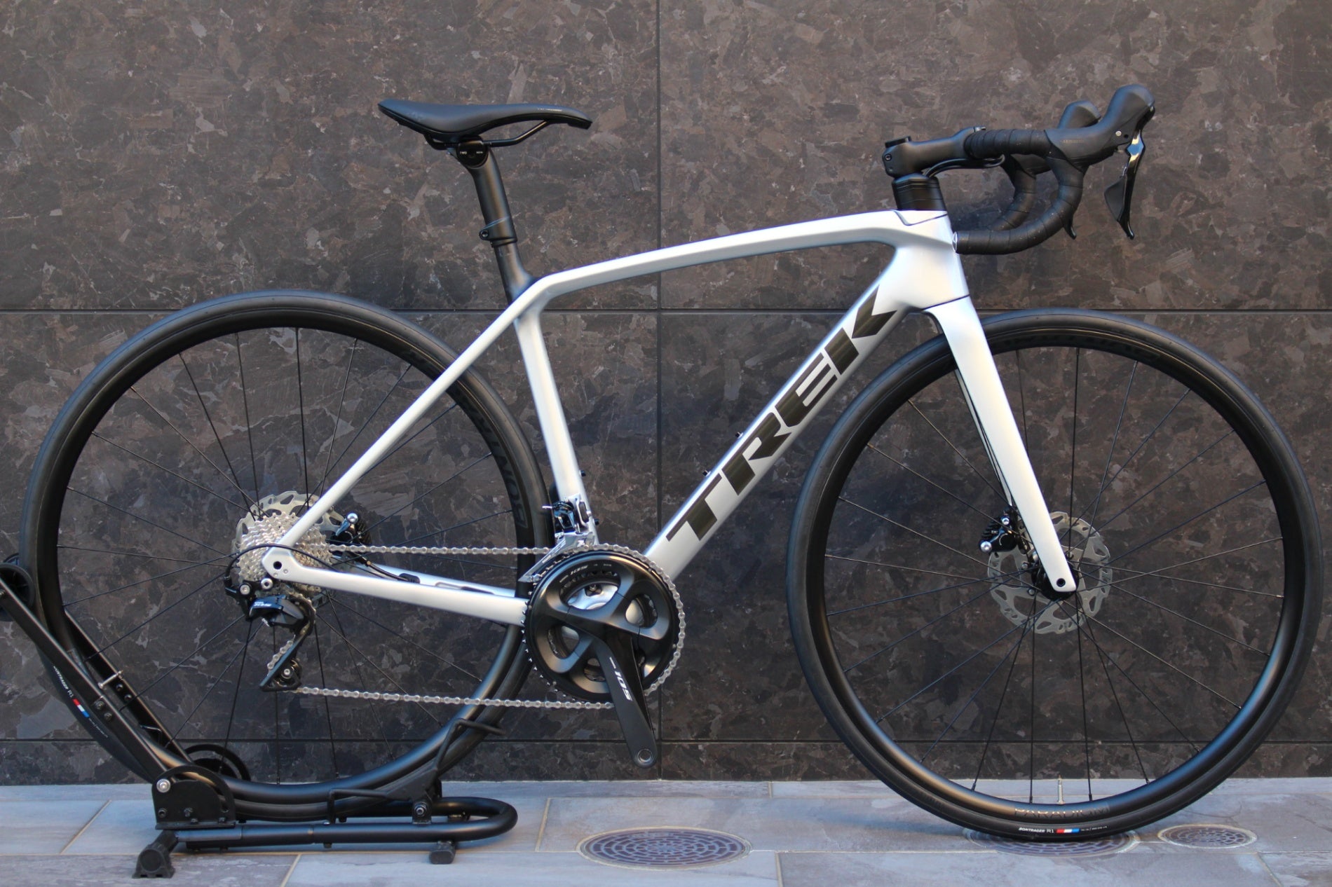 トレック TREK エモンダ EMONDA SL5 DISC 2021年モデル 52サイズ
