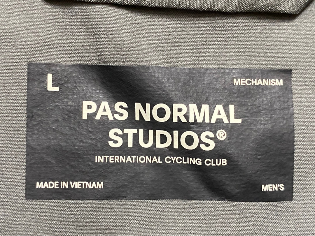 KA567 パスノーマルスタジオ PAS NORMAL STUDIOS PAS MECHANISM STOW AWAY GILET ジレ サイクルベスト グレー L