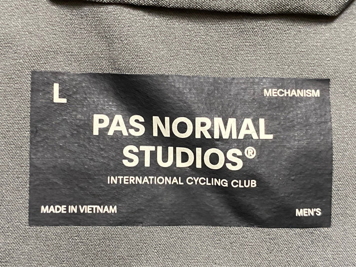 KA567 パスノーマルスタジオ PAS NORMAL STUDIOS PAS MECHANISM STOW AWAY GILET ジレ サイクルベスト グレー L