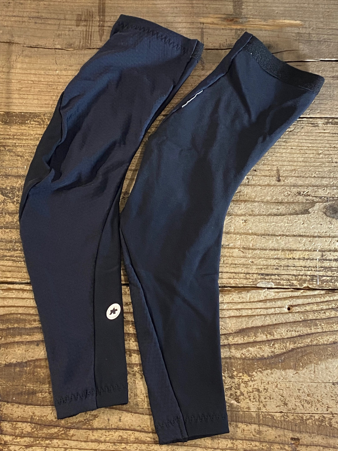 JR136 アソス ASSOS アームウォーマー 黒 Ⅰ 裏起毛
