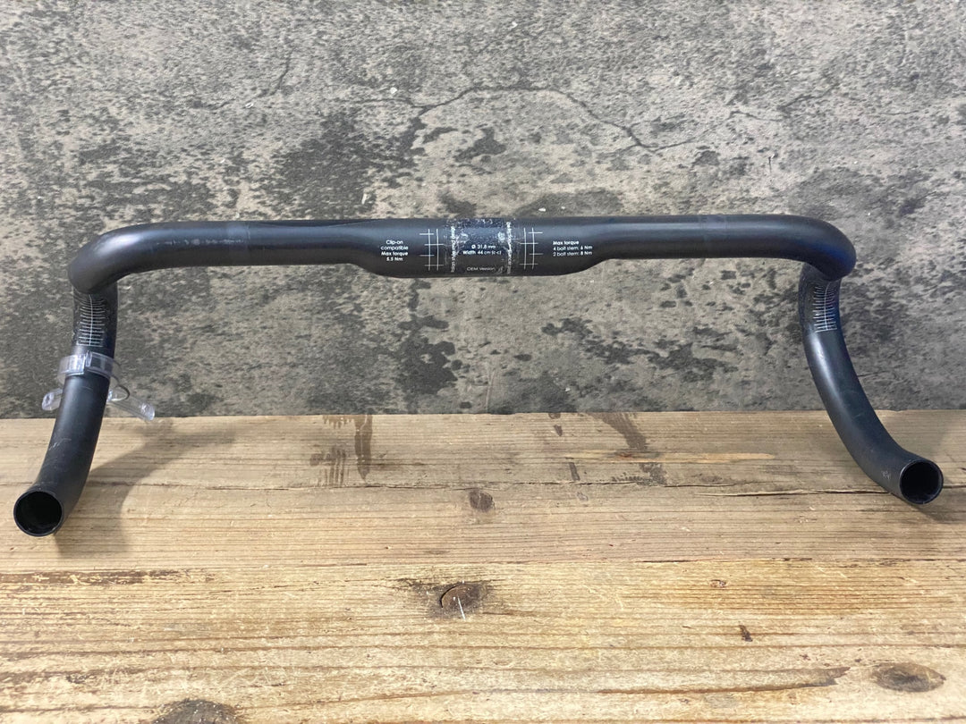 KM676 3T ERGONOVA TEAM カーボンドロップハンドル Φ31.8 440mm