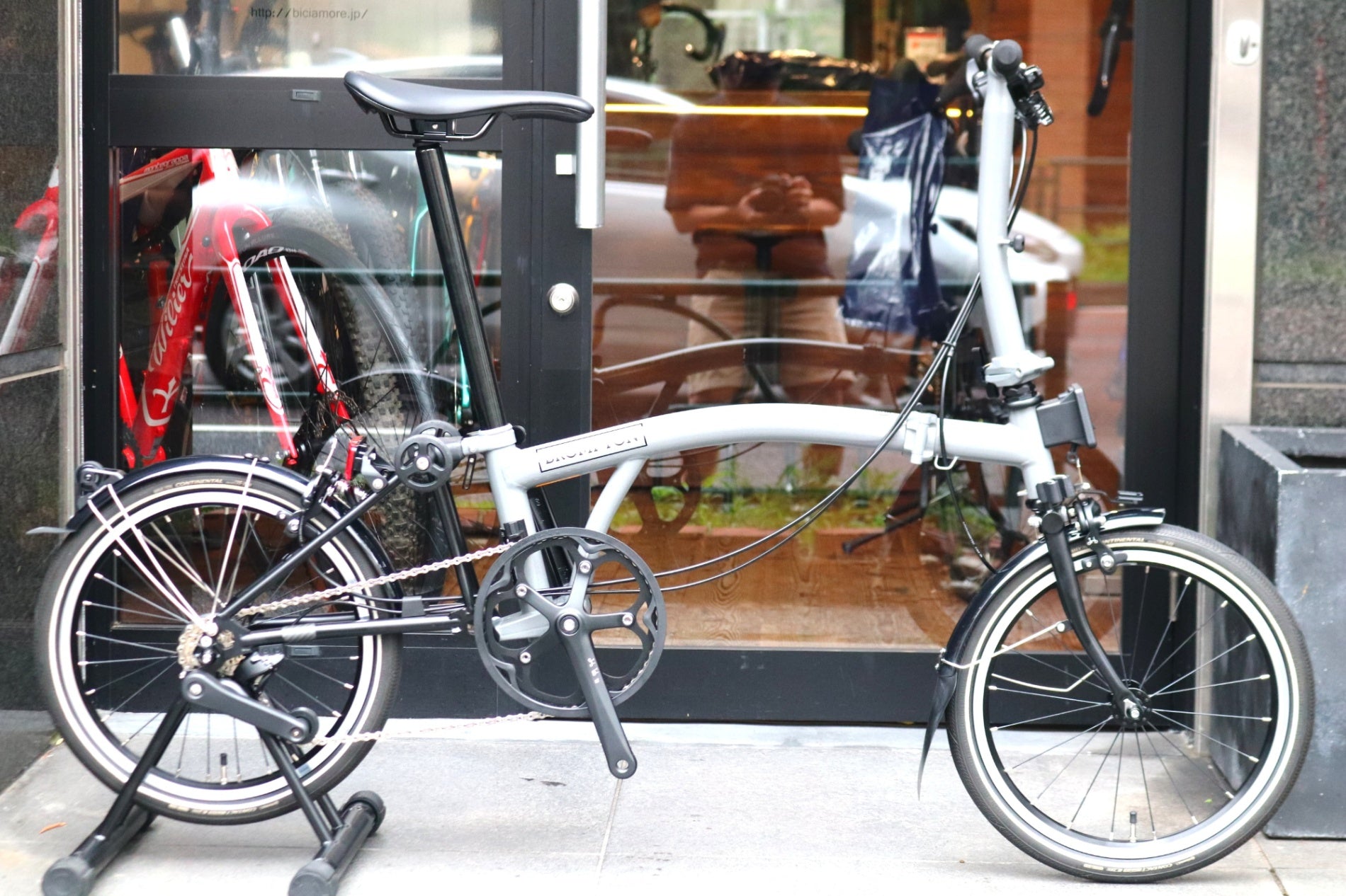 BROMPTON ホイール 黒 タイヤ付 ミニベロ用 ブロンプトン ブロンプトン BROMPTON P LINE URBAN LOW S4L ストームグレー 2022