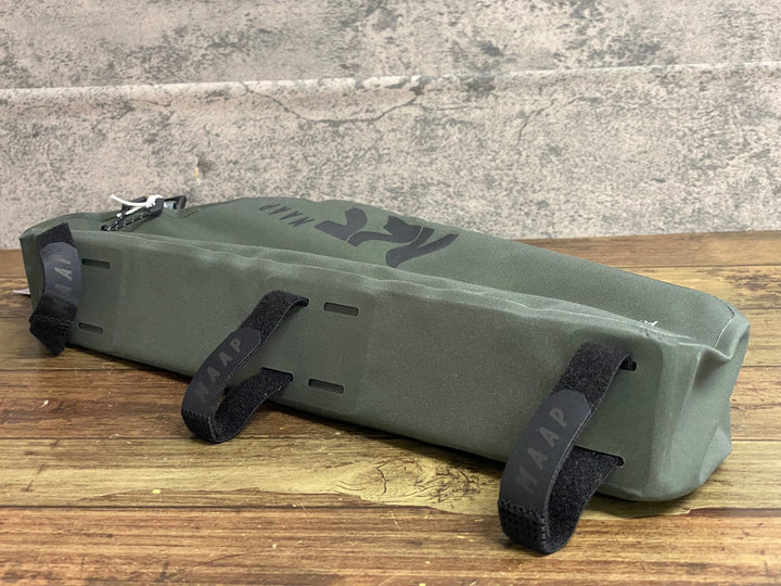 KL957 アピデュラ APIDURA x MAAP Frame Pack 4L フレームバッグ オリーブ