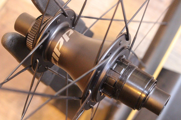 ジップ ZIPP 303 FIRECREST TUBELESS DISC カーボン チューブレスレディ ホイールセット スラム XDR フックレス 【名古屋店】