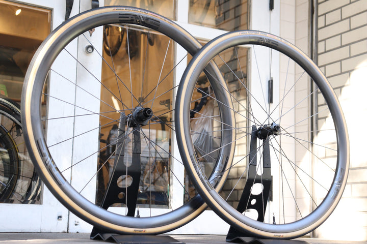 エンヴィ ENVE SES2.3 NEW STRAIGHT SPOKE カーボン チューブレスレディ ホイールセット シマノ11/12S 21C 【横浜店】