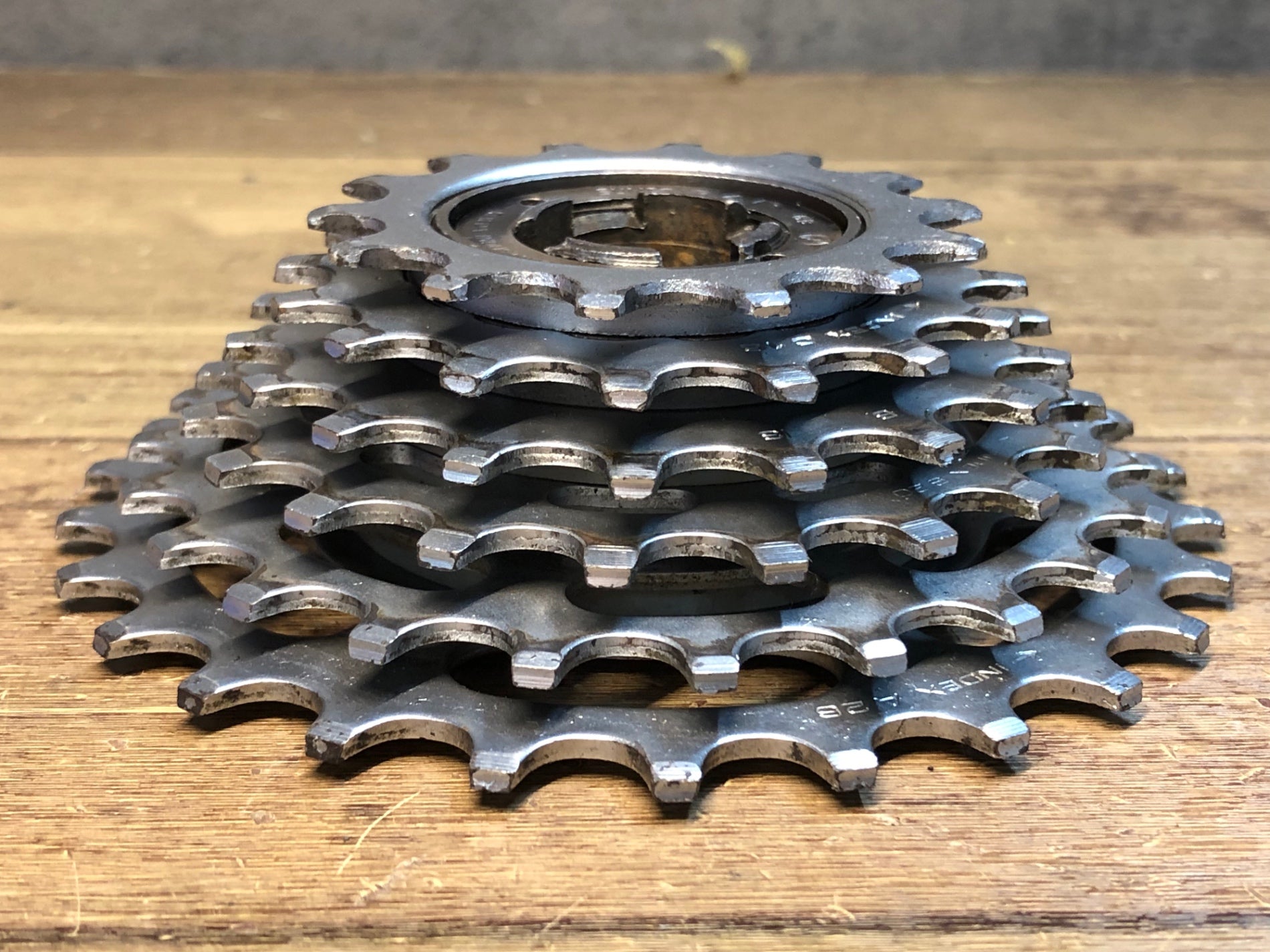 IX145 サンツアー SUNTOUR AP ボスフリー 14-26T 6S BSAネジ – BICI