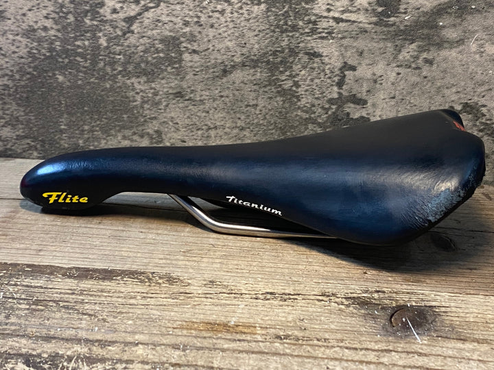 JO654 セライタリア Selle Italia フライト チタニウム FLITE Titanium サドル チタンレール 黒 側面ガリ傷