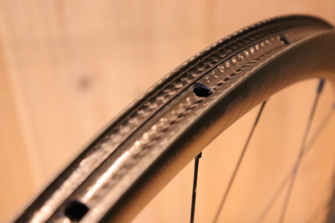 マヴィック MAVIC コスミック COSMIC SL 32 DISC カーボン チューブレスレディ フロントホイール 【芦屋店】