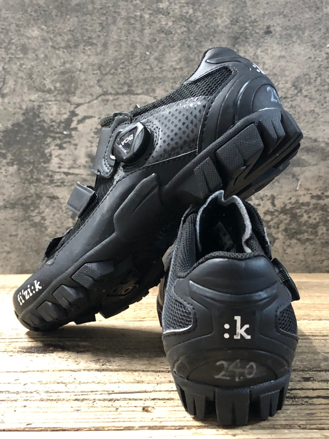 KG404 フィジーク FIZIK M6 MTB shoes ビンディングシューズ 黒 SPD EU37.5 ペン字あり