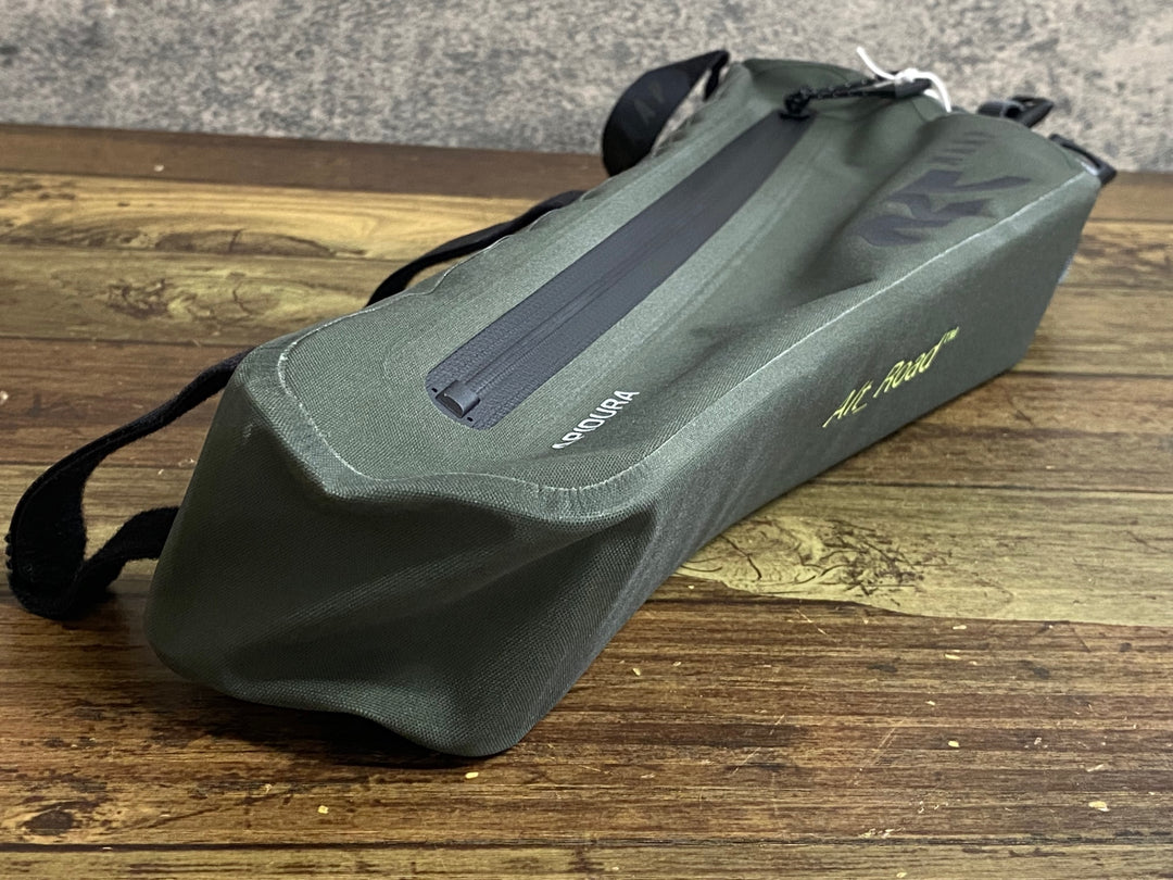 KL957 アピデュラ APIDURA x MAAP Frame Pack 4L フレームバッグ オリーブ