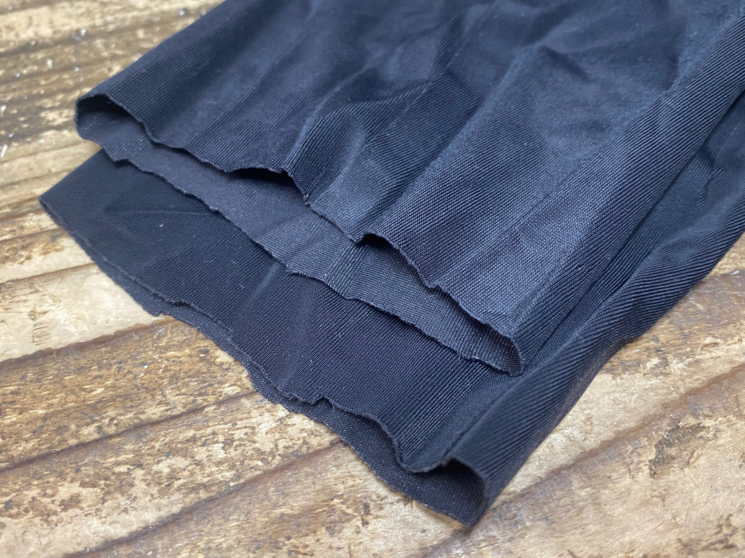 JU186 カペルミュール KAPELMUUR レッグカバー 黒 L-XL