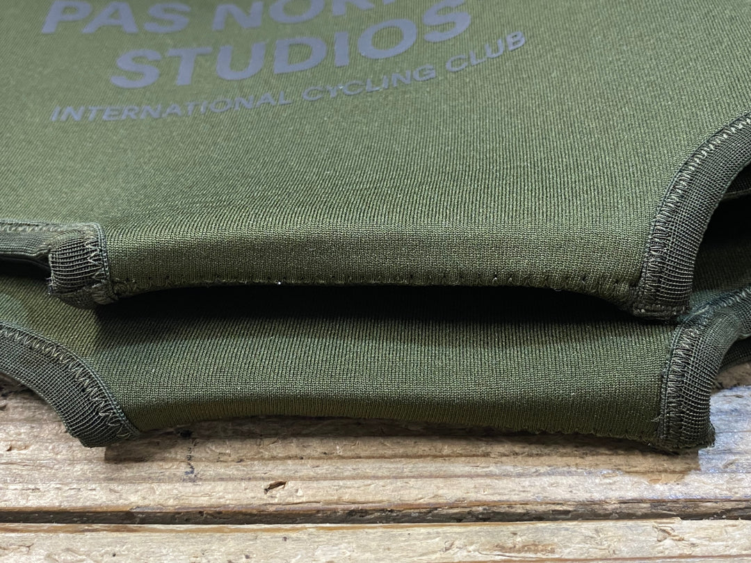KA519 パスノーマルスタジオ PAS NORMAL STUDIOS LOGO HEAVY OVERSHOES シューズカバー オリーブ L