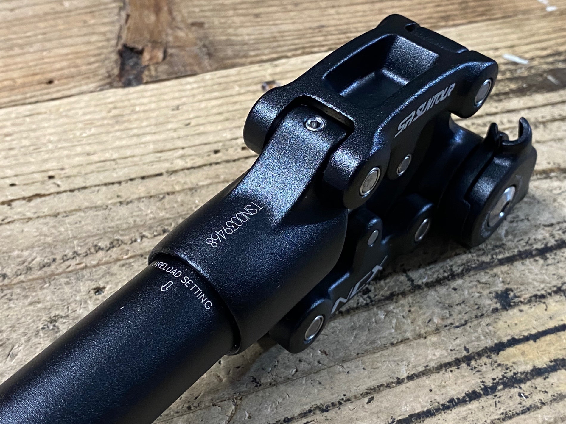 KE653 SR SUNTOUR NCX サスペンションシートポスト 350mm Φ27.2 – BICI