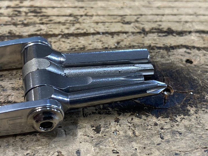KD044 レザイン LEZYNE V5 携帯工具