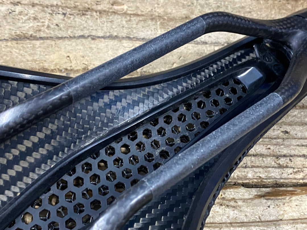 KB917 スペシャライズド SPECIALIZED ROMIN EVO MIRROR サドル 黒 カーボンレール 143mm