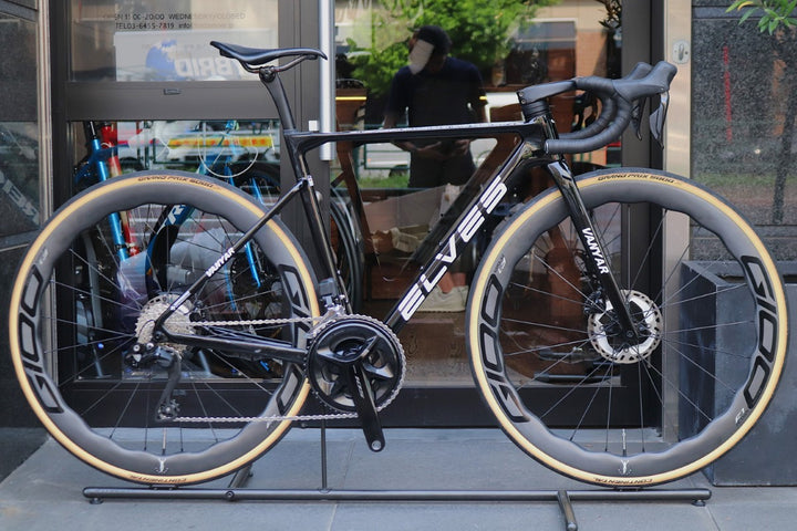 エルヴス ELVES ヴァンヤール VANYAR PRO DISC 2024モデル 50サイズ 105 R7170 Di2 11S カーボン ロードバイク 【東京南麻布店】