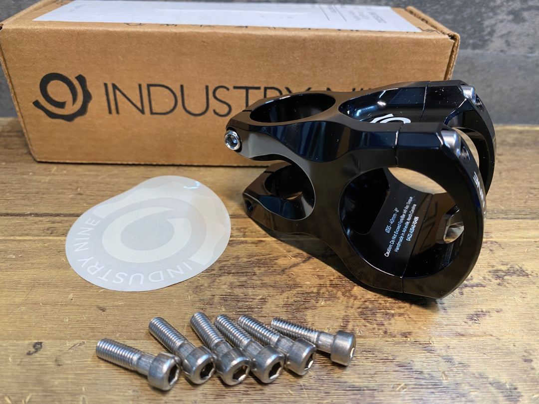JF649 インダストリーナイン INDUSTRY NINE A35 ステム 40mm ブラック クランプ径Φ35