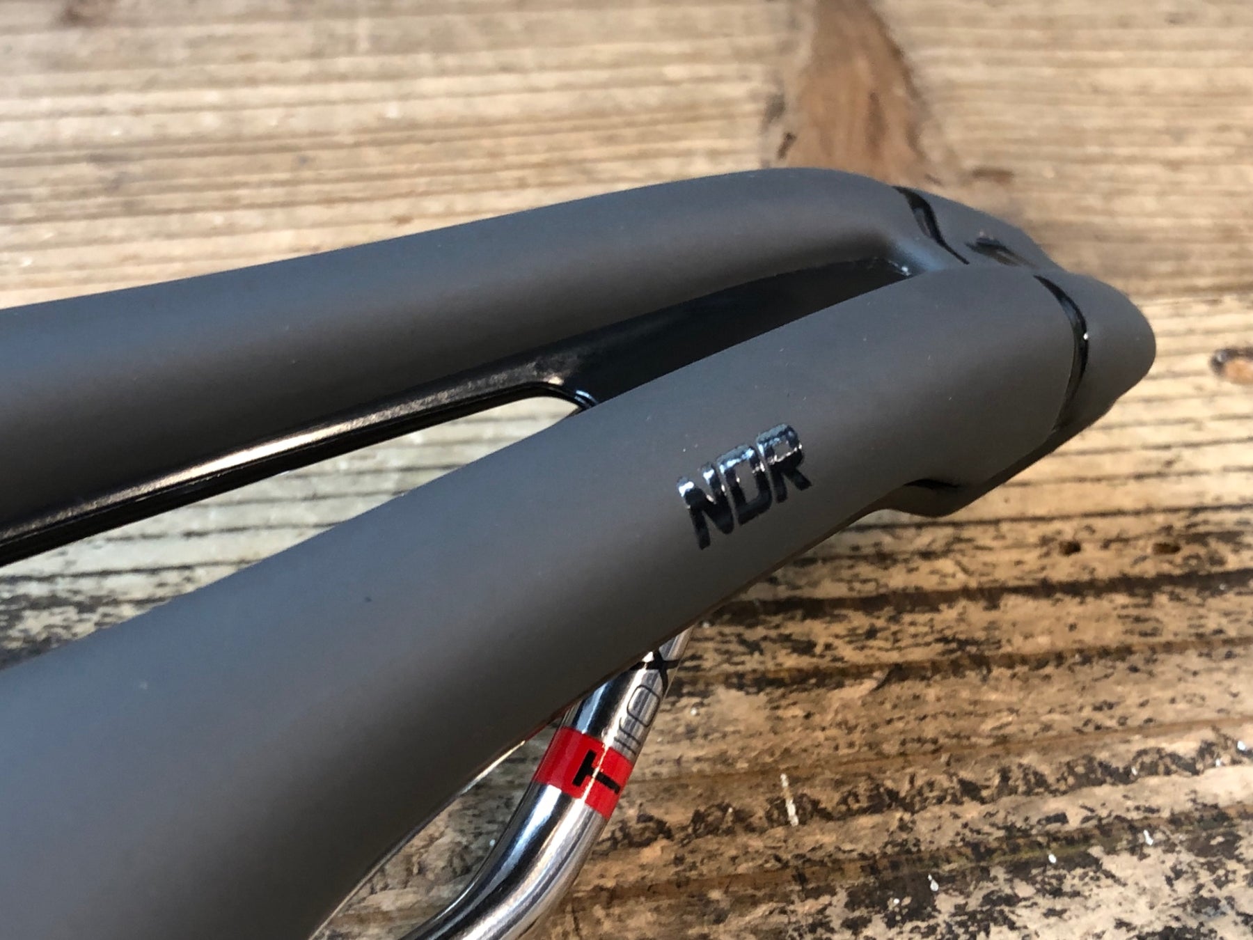 JN079 プロロゴ prologo ディメンション DIMENSION NDR サドル 黒