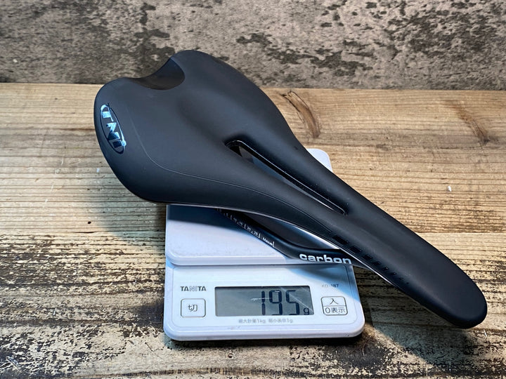 JP321 TNi スリム Slim サドル 黒 carbonレール