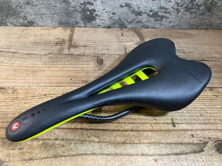 KF550 アスチュート ASTUTE SKYLITE VT サドル カーボンレール