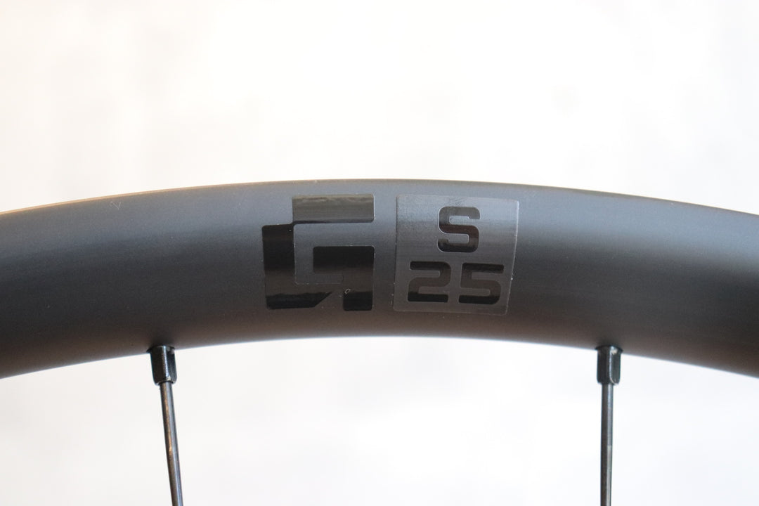 キャノンデール CANNONDALE ホログラム HOLLOWGRAM G-S 25 カーボン チューブレスレディ ホイールセット シマノ11/12S 650B 【さいたま浦和店】