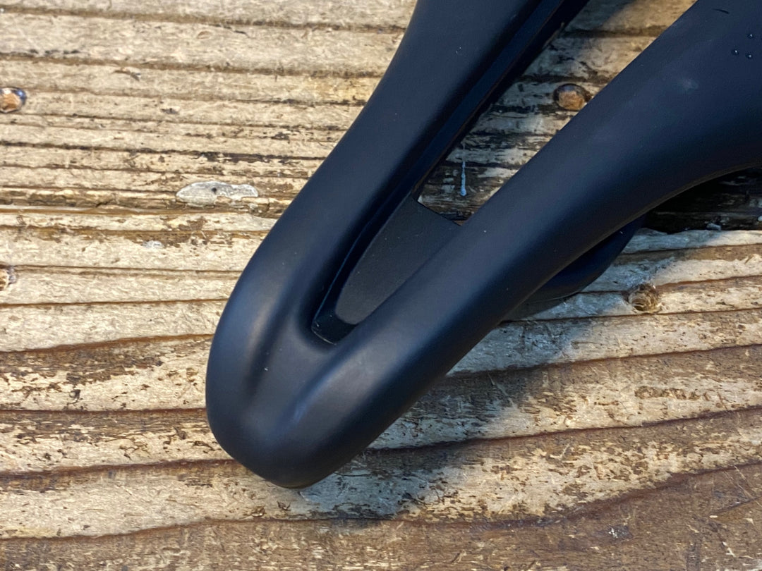 JW240 スペシャライズド SPECIALIZED POWER EXPERT サドル 黒 Hollow Tiレール 143mm