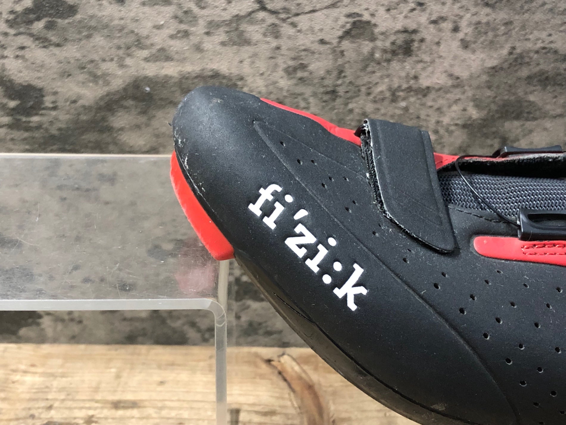 KC823 フィジーク fizik r5 road shoes ビンディングシューズ 3穴 BOA