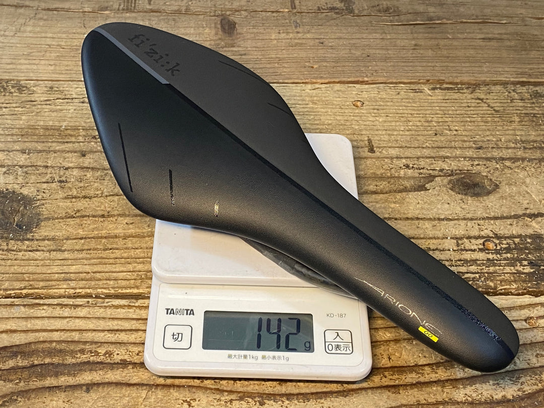 JW098 フィジーク fizik ARIONE 00 サドル 黒 カーボンレール 123mm