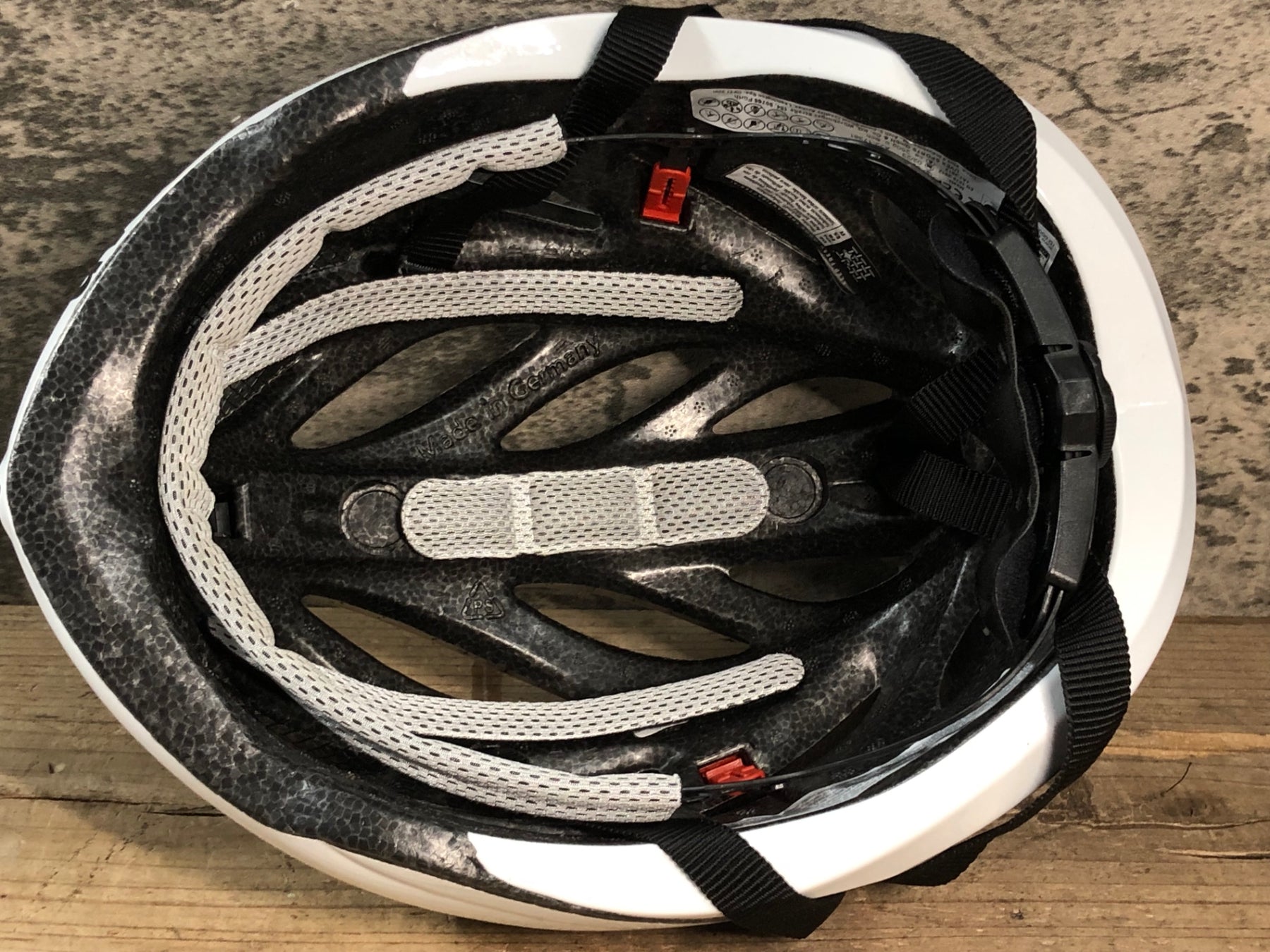 JU327 ウベックス uvex boss race ヘルメット 白 55-60cm 2023/02製造