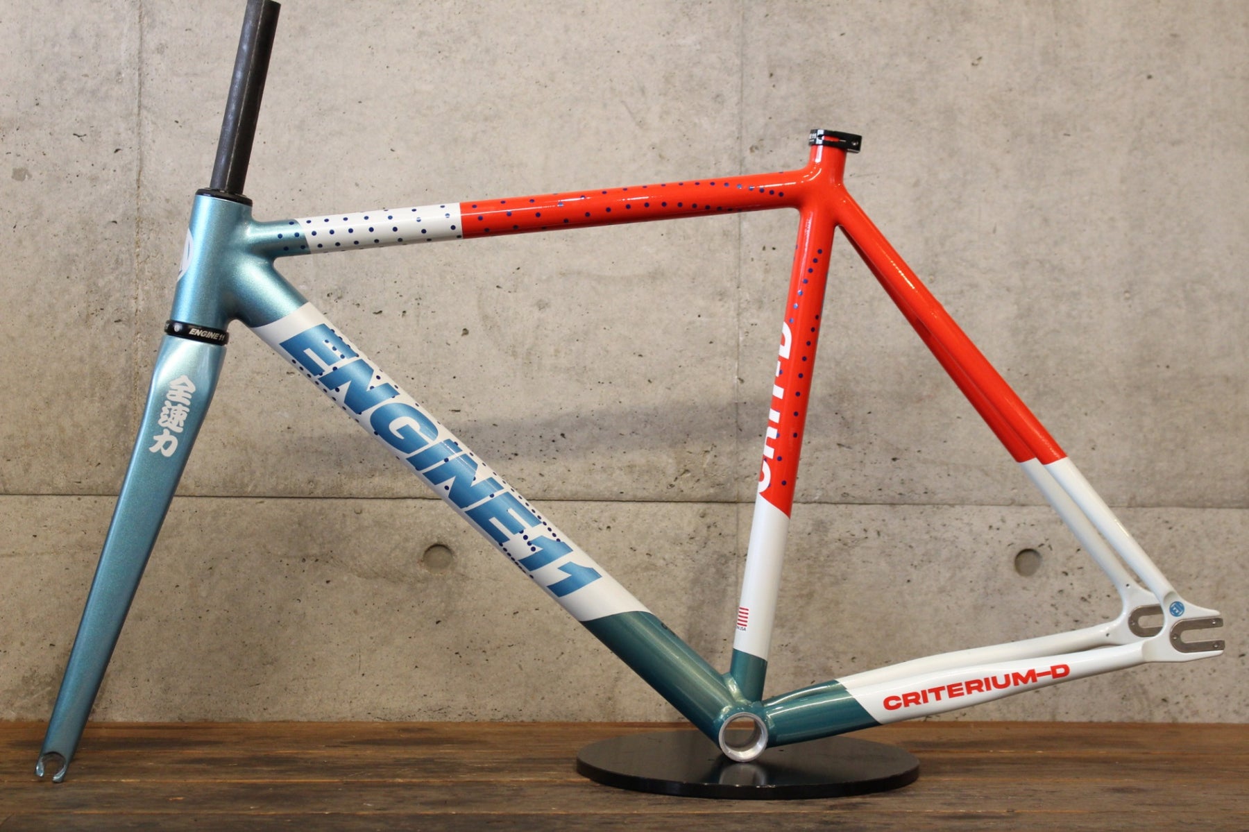 未使用品！エンジン ENGINE11 Crit-D 2024 Mサイズ アルミ