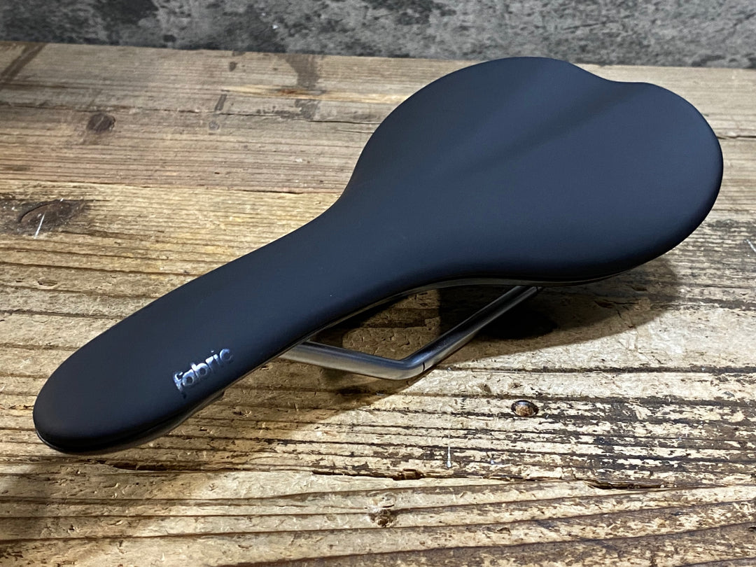 KK771 ファブリック fabric SCOOP ELITE FLAT サドル 黒 143mm