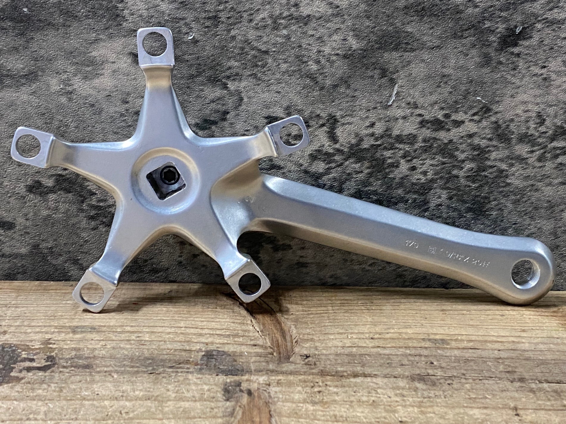 KJ647 カンパニョーロ CAMPAGNOLO ビクトリー Victory クランク 170mm