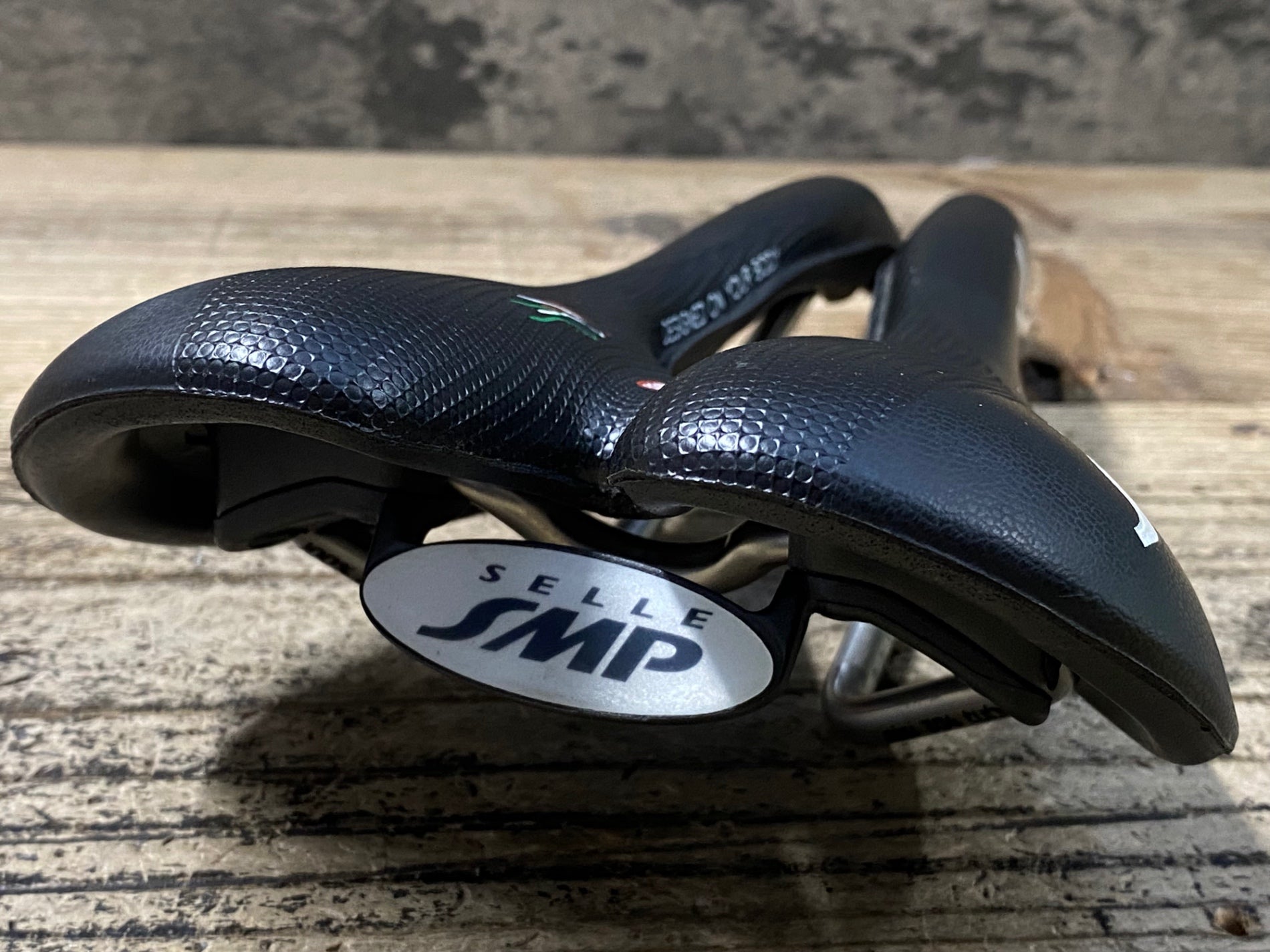 JY778 SELLE SMP hell サドル 黒 aisi 304 tubeレール– BICI AMORE