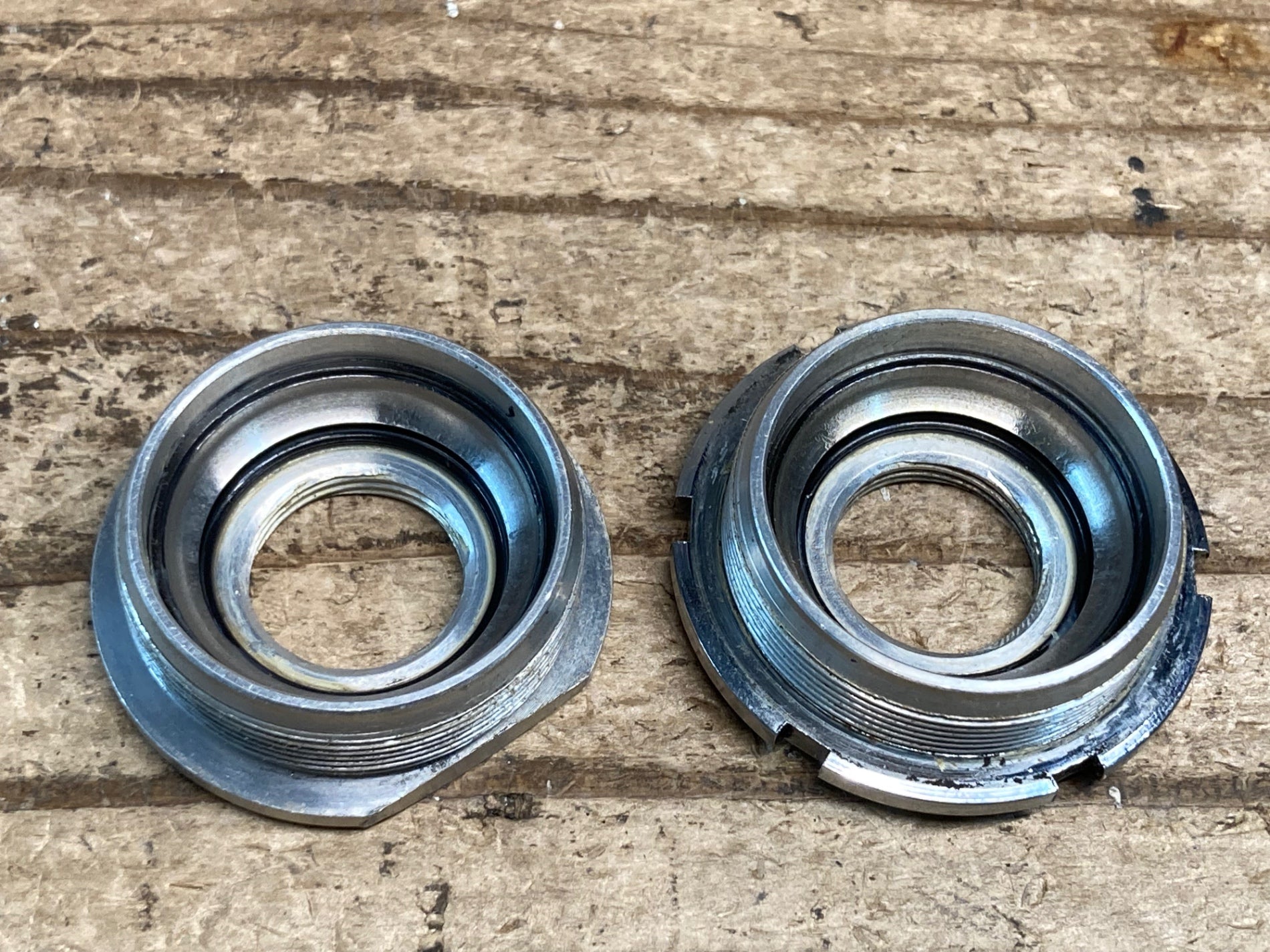 JH346 カンパニョーロ CAMPAGNOLO レコード RECORD BB ITA 軸長111mm