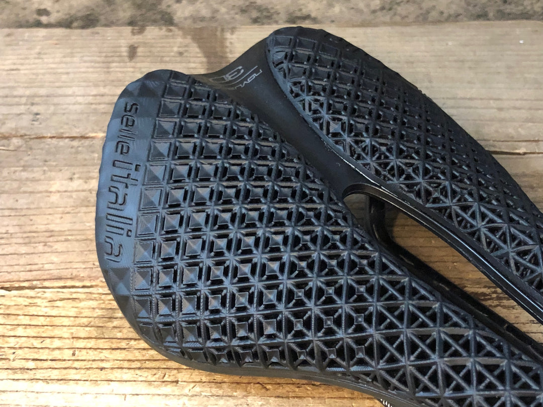 JW580 セライタリア selle italia ノヴァス NOVUS BOOST EVO 3D サドル カーボンレール 黒 145mm L3