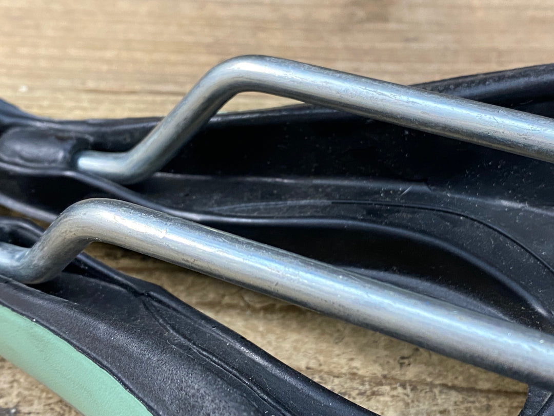 JU850 SELLE SMP 7RK サドル 緑 スチールレール