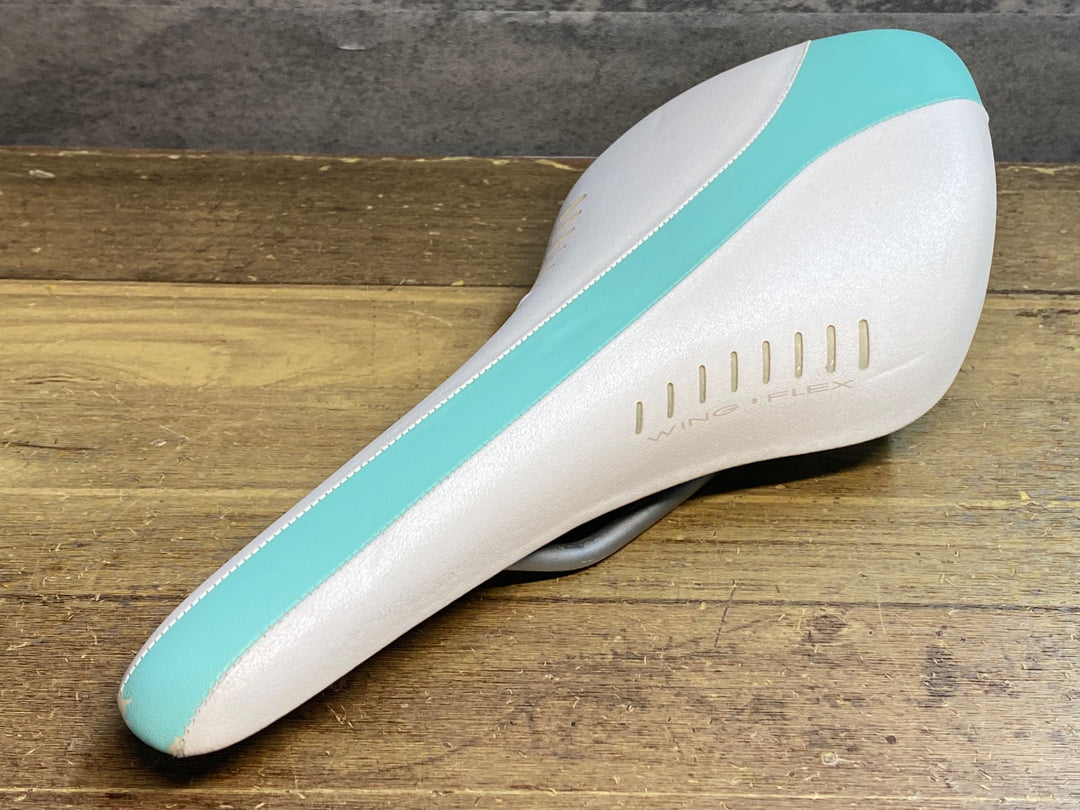 JO419 フィジーク fizik ARIONE サドル チェレステ 白 HOLLOW MANGANESEレール