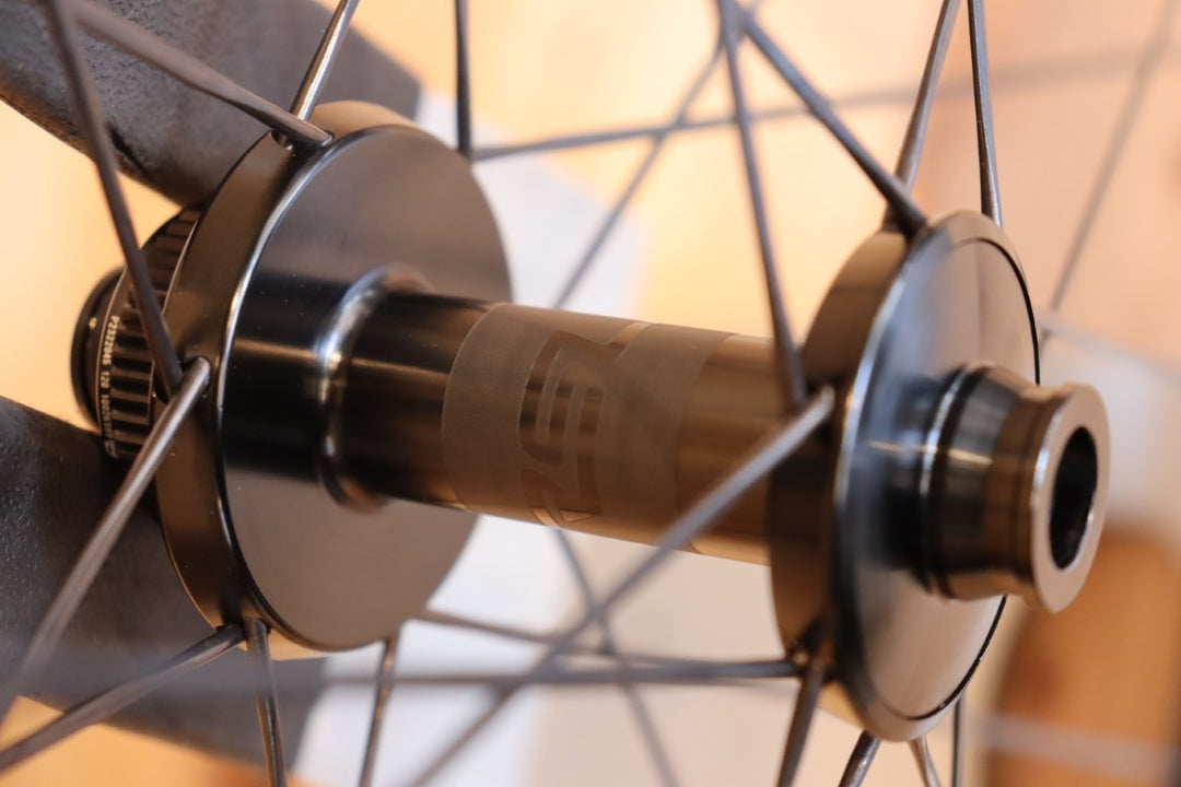 ボントレガー BONTRAGER アイオロス AEOLUS RSL 62 カーボン チューブレス フロントホイールのみ 23C 【千葉店】