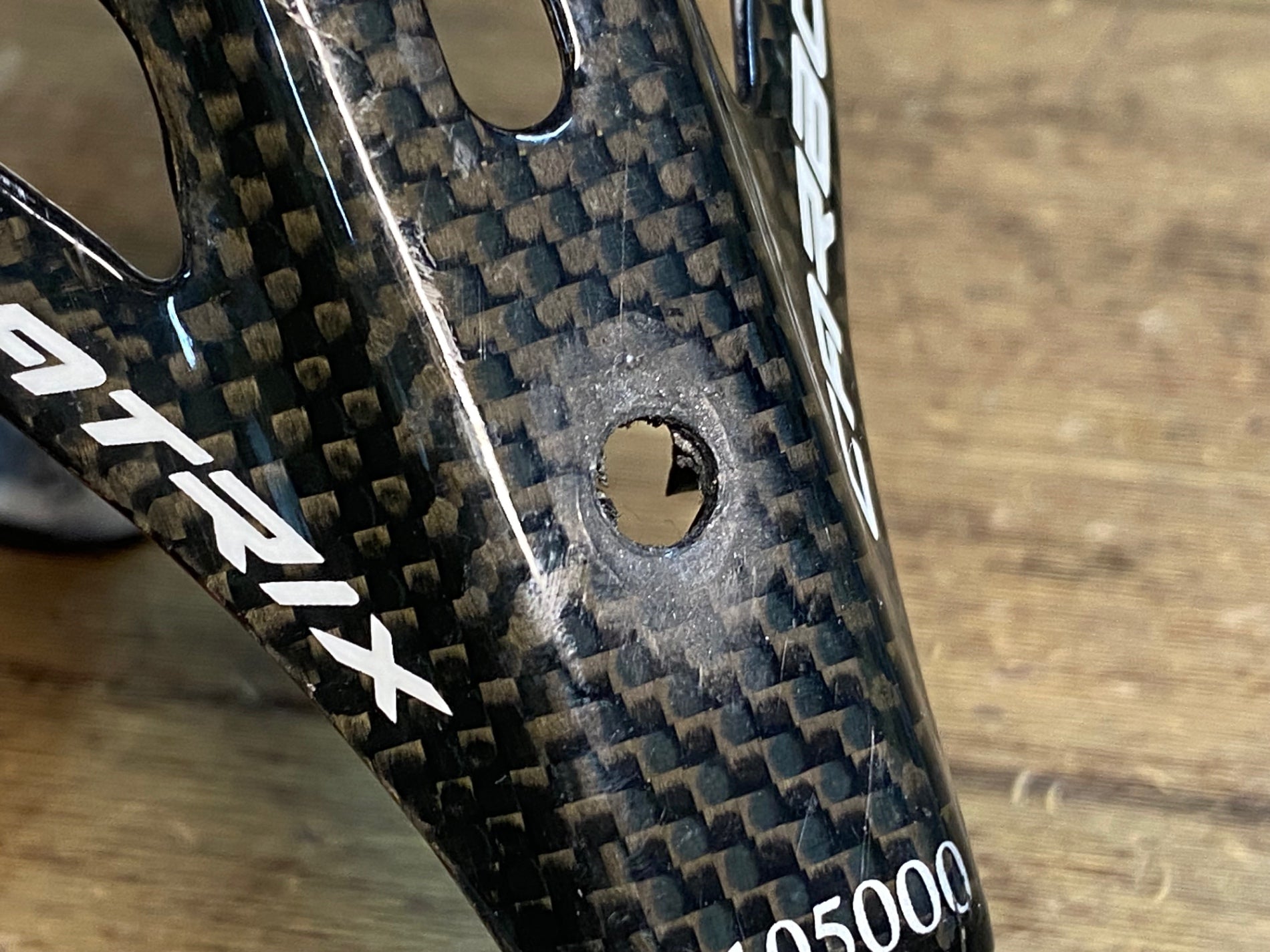JP666 タイム TIME カーボンボトルケージ VIPカラー ペア – BICI AMORE