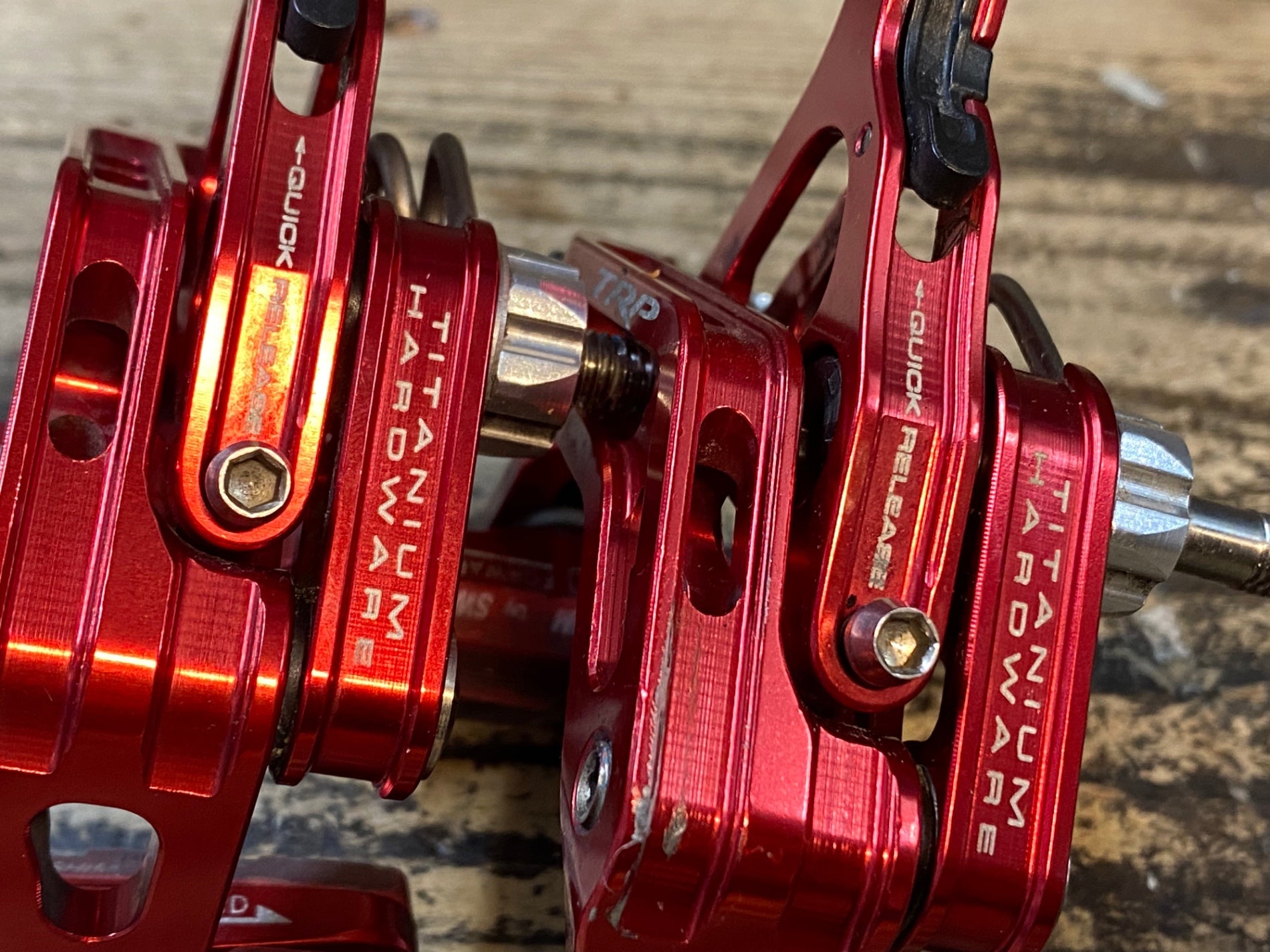 JW837 TRP R960 キャリパーブレーキ 前後セット ※固定ナット欠品