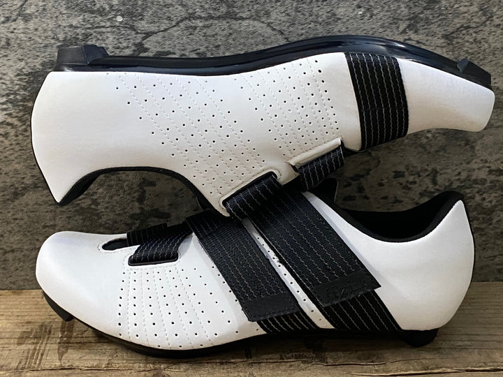 KK387 フィジーク fizik TEMPO R5 POWERSTRAP SHOES ビンディングシューズ 3穴 白黒 EU43.5