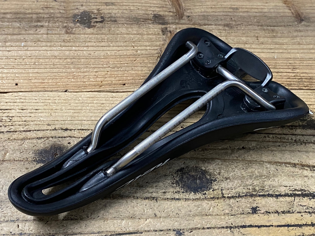 KQ631 SELLE SMP hell サドル 黒 144mm aisi 304 tube