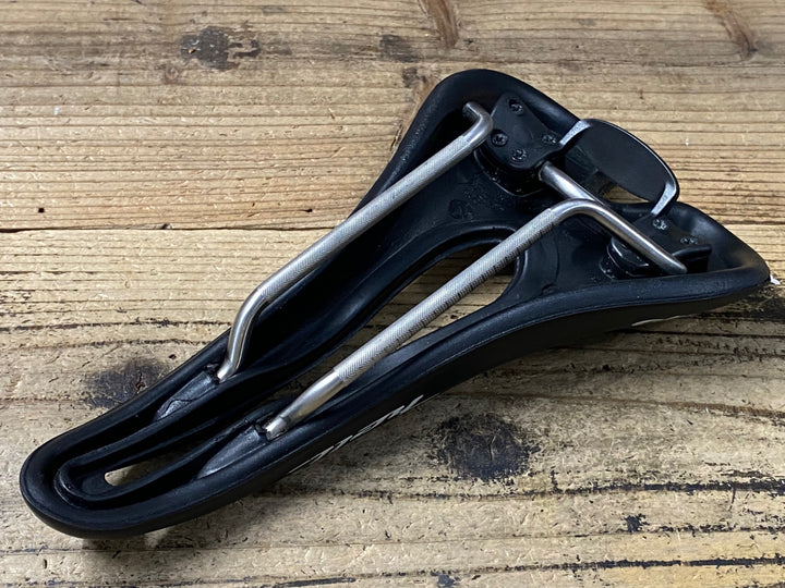 KQ631 SELLE SMP hell サドル 黒 144mm aisi 304 tube